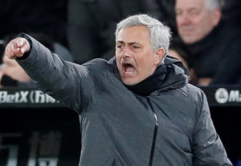 J.Mourinho: pasiekti pergalę padėjo vyriškas pokalbis rūbinėje