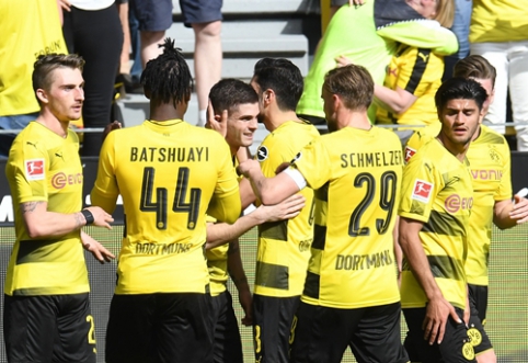 "Borussia" sutriuškino Štutgarto ekipą (VIDEO)