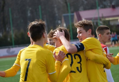 U-16 rinktinė pergalingai pradėjo UEFA turnyrą Gargžduose