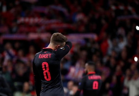 Ant A. Ramsey stalo: pasiūlymas pasirašyti naują ilgalaikę sutartį su "Arsenal"