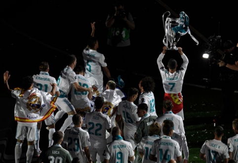 "Real" titulą atšventė su įspūdinga sirgalių minia ir raginimais pasilikti C. Ronaldo (VIDEO, FOTO)