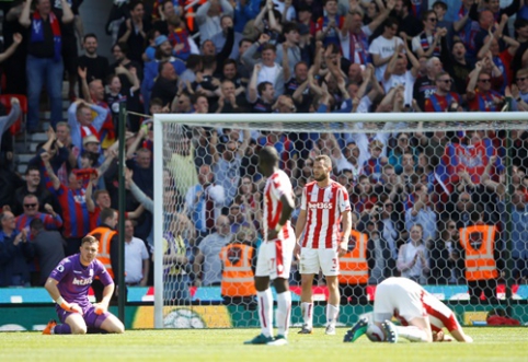 "Crystal Palace" rungtynių pabaigoje išspyrė "Stoke City" iš "Premier" lygos (VIDEO)