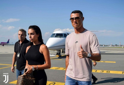C. Ronaldo jau atvyko į Turiną (VIDEO, FOTO)