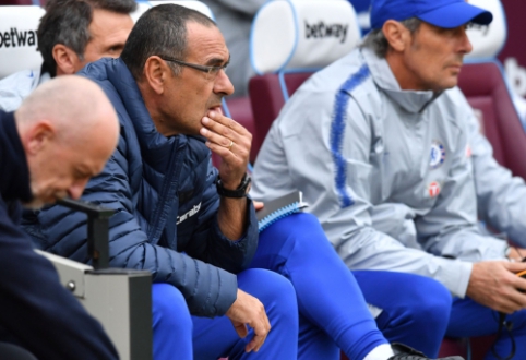 M.Sarri apie rungtynių su "Liverpool" svarbą: "Tai juokinga"