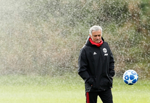 G.Neville'as užstojo J.Mourinho: "Tai - absoliuti nepagarba"