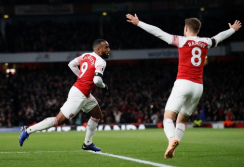 A. Lacazette'o įvartis pratęsė "Arsenal" nepralaimėtų rungtynių seriją dvikovoje su "Liverpool"