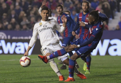 Madrido "Real" tik 11 metrų baudinių dėka įveikė "Levante"