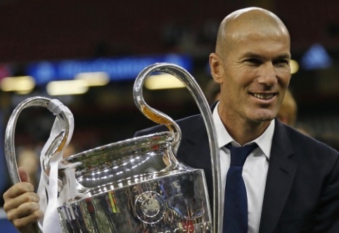 Oficialu: Z. Zidane'as po mažiau nei metų grįžta į Madrido "Real"