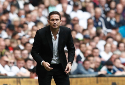 "Chelsea" dominantis F. Lampardas pradėjo derybas su "Derby County"