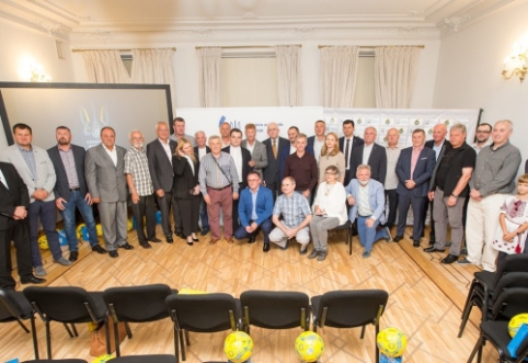 Ukrainos ambasadoje prisiminta abiejų šalių futbolo istorija