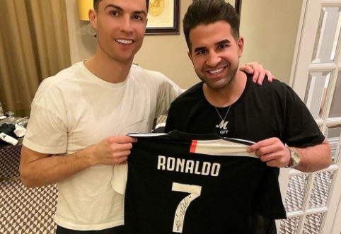 POP: C. Ronaldo švenčių proga pakeitė šukuoseną