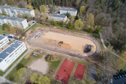 Vilniuje masiškai renovuojami mokyklų stadionai