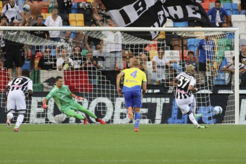 Vaikiškos W. Szczesny klaidos neleido „Juventus“ sezono pradėti pergale (VIDEO)