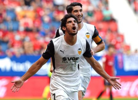 Iš duobės bandanti lipti „Villarreal“ ekipa stiprinasi dviem „Wolves“ žaidėjais