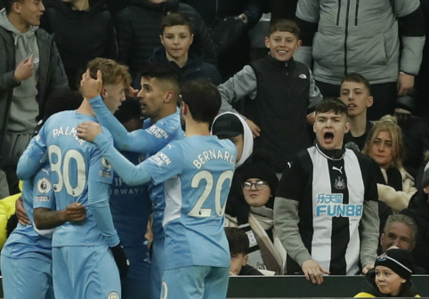 „Man City“ pervažiavo „Newcastle“, „Chelsea“ toliau barsto taškus