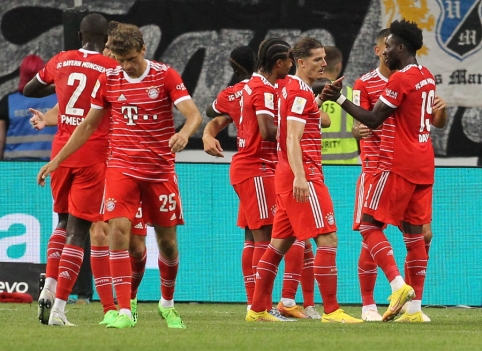 5 įvarčius per kėlinį sumušęs „Bayern“ pažemino „Eintracht“ ekipą