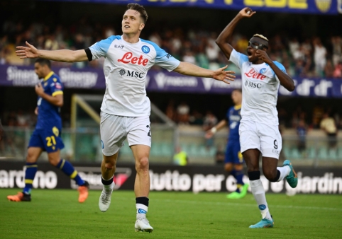 5 įvarčius pelnęs „Napoli“ nepaliko šansų „Hellas“ vienuolikei