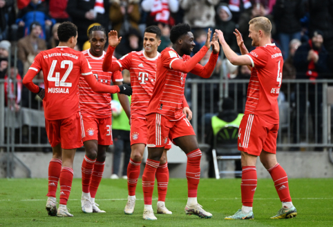 „Bayern“ aštuonių įvarčių fiestoje įveikė „Augsburg“ futbolininkus