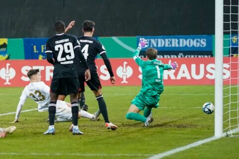 „Saarbrucken“ stebuklas Vokietijoje tęsiasi: trečiojo diviziono klubas žengė į DFB Pokalio pusfinalį