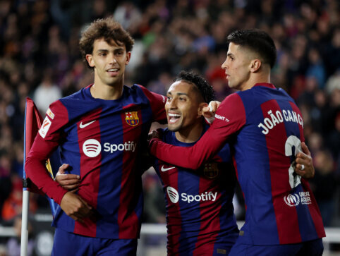 „Barca“ palaužė mažumoje likusią „Las Palmas“ ekipą
