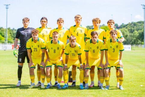 Vaikinų U19 rinktinė sužaidė pirmąsias kontrolines rungtynes prieš armėnus