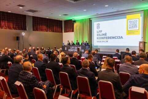 LFF eilinėje Konferencijoje – naujosios strategijos patvirtinimas bei LFF garbės prezidento vardo suteikimas legendiniam treneriui