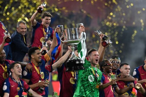 „Copa del Rey“ finale vyravo futbolo grožis: „Barcelona“ po pratęsimo ir nuostabaus Kounde smūgio įveikė „Real“