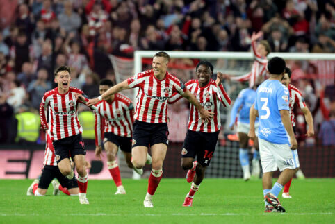 „Sunderland“ po 122-ąją minutę pelnyto įvarčio žengė į „Championship“ atkrintamųjų finalą
