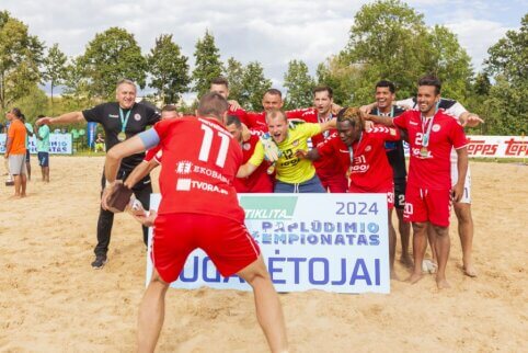 Ištraukti 2025-ųjų STIKLITA Lietuvos paplūdimio futbolo čempionato burtai