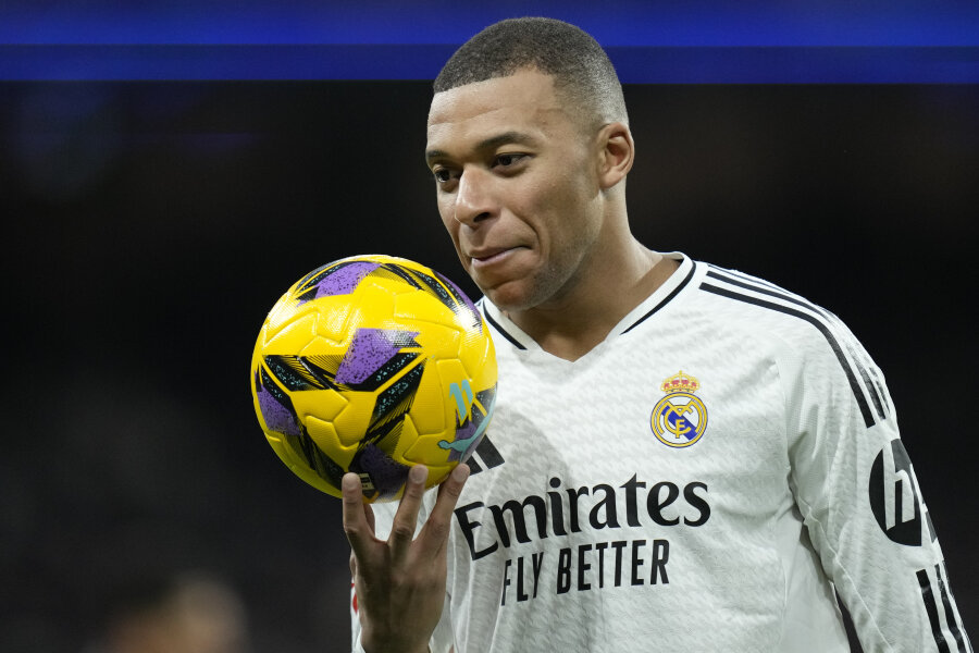 K. Mbappe vedama „Real“ ekipa užkopė į „La Ligos“ viršūnę