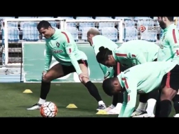 Portugalų treniruotėje - C.Ronaldo šokis